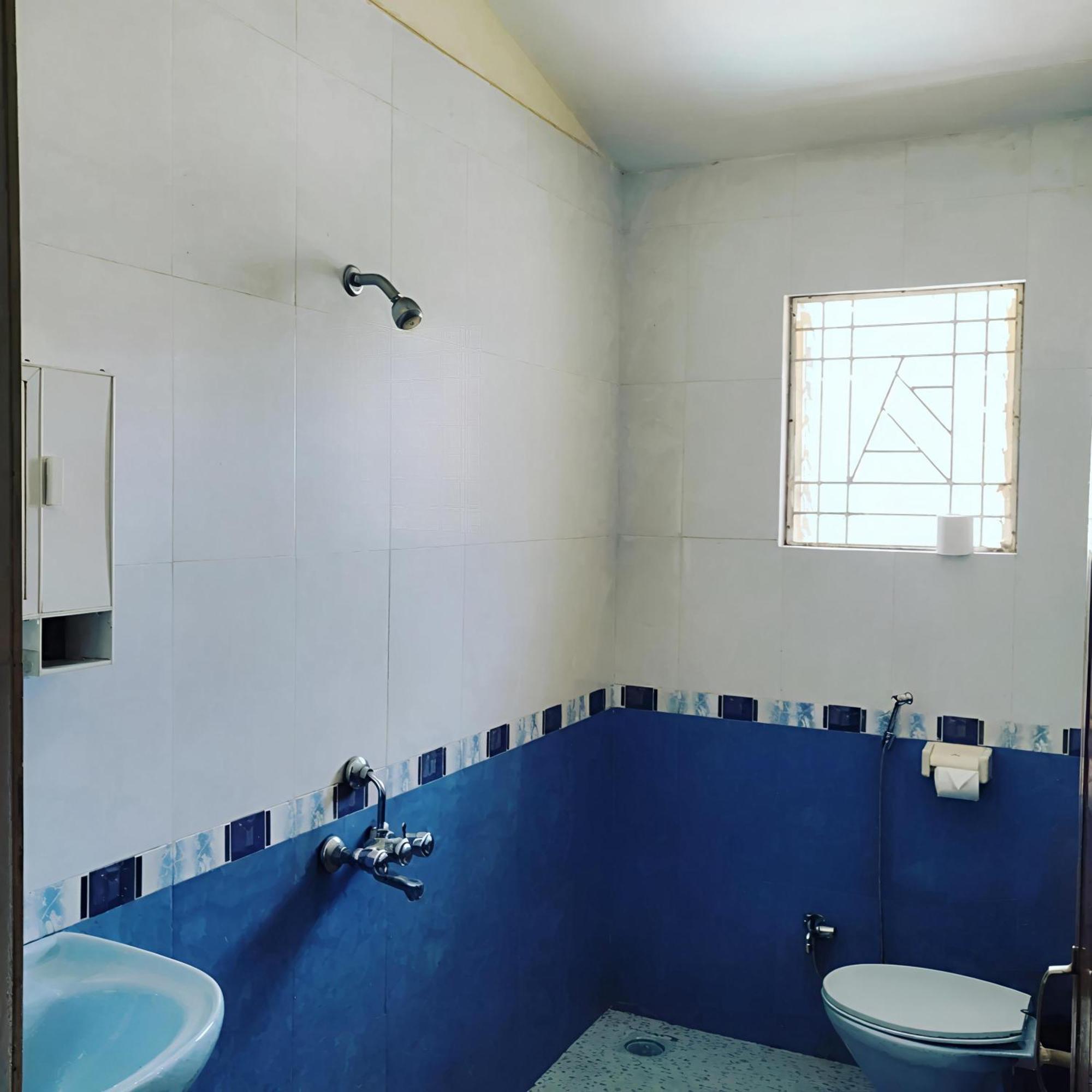 Ocean Walk Apartments 2Bhk Calangute Luaran gambar