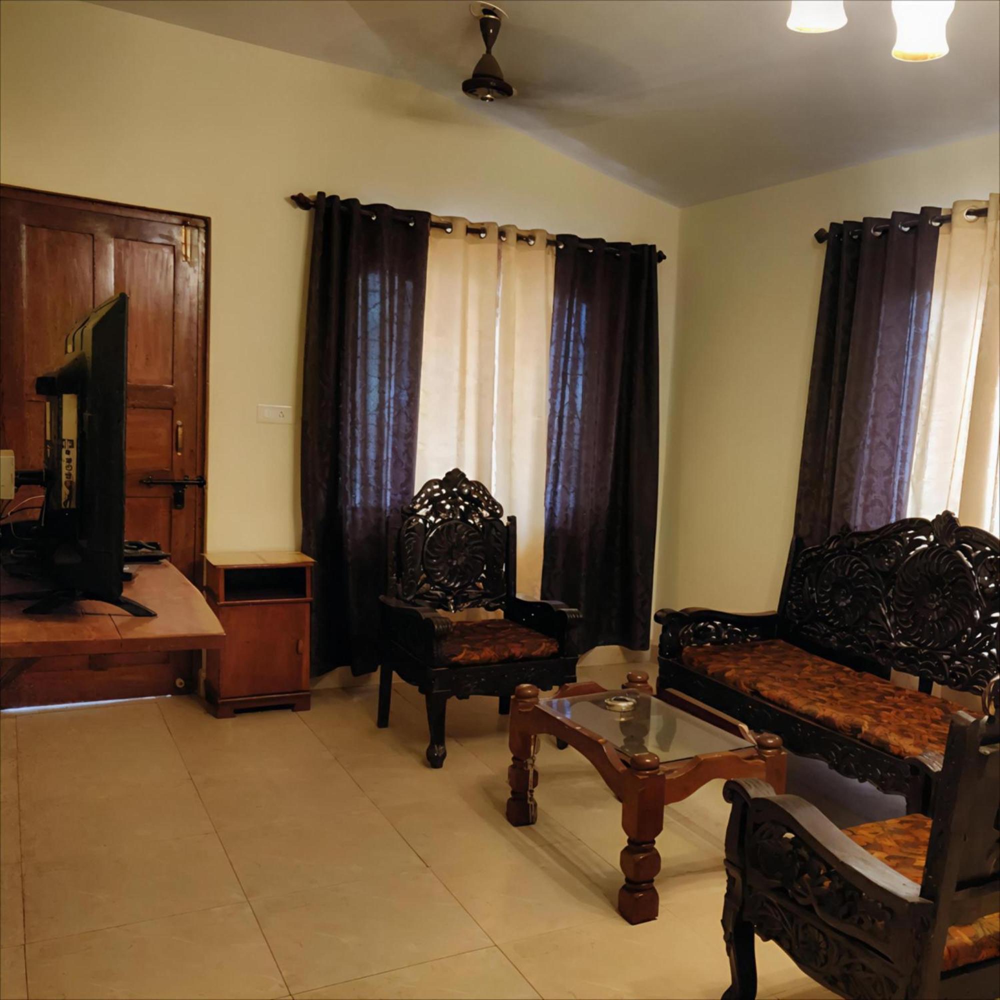 Ocean Walk Apartments 2Bhk Calangute Luaran gambar